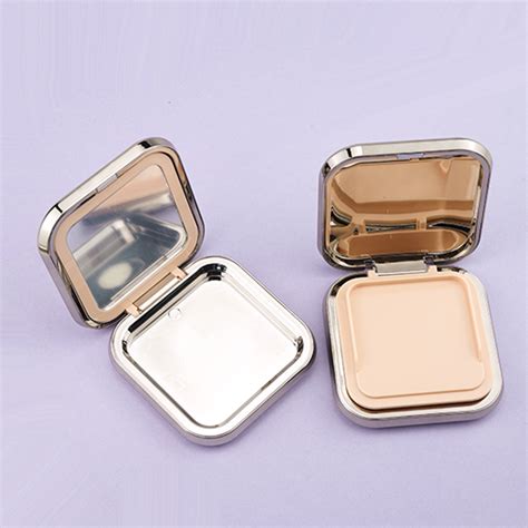 Pressed Compact Powder Case With Puff Zmic