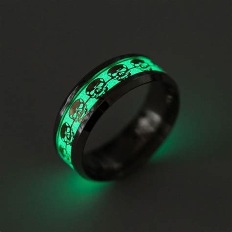 Promo CINCIN TITANIUM PRIA WANITA TENGKORAK GLOW IN THE DARK MENYALA