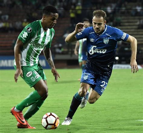 Nery Leyes Se Convirtió En Nuevo Refuerzo De Banfield Tyc Sports