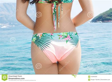 Dos Sexy De Femme Dans Le Bikini Photo Stock Image Du R Gime Femelle