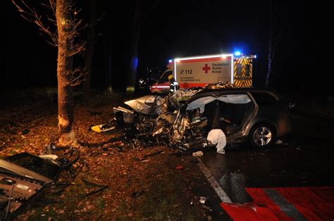 Pol Ce Verkehrsunfall Mit Einer Schwerverletzten Person Presseportal