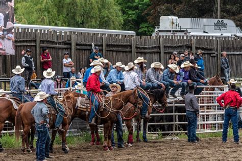 Zenfolio Vernon Photography Club Falkland Rodeo May 21 2023