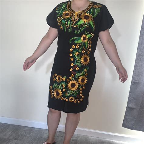 Típica vestido con diseños de girasol típica dress Depop