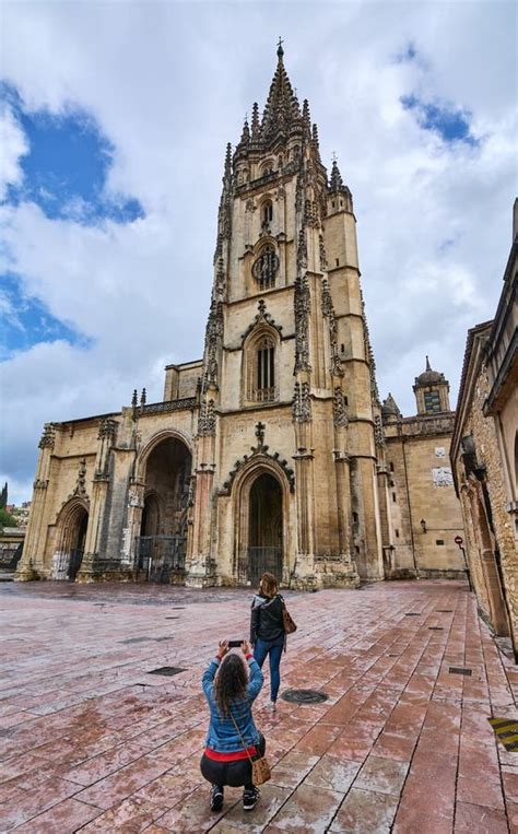 Catedral De Oviedo Em Plaza Alfonso Ii El Casto Em Asturias Espanha