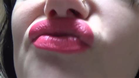 Mistress Misha Goldy Kissing And Duck Face With Big Pink Lips