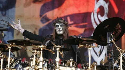 Familia Lui Joey Jordison D N Judecat Slipknot Maximum Rock Magazin