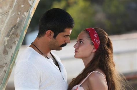 Pin By Marla Harris On Tur Burak Ozcivit Fahriye Evcen Chris Evans