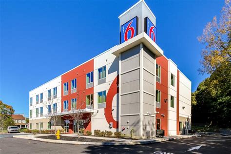 Motel 6 Chain Sold For 525 Million