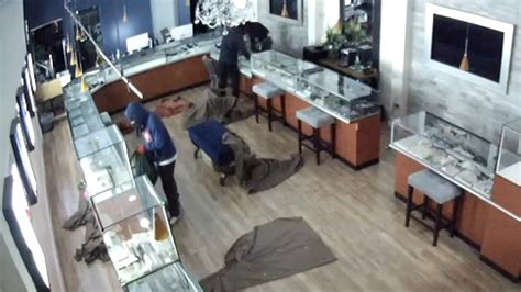 Caught On Camera Smash And Grab At Campbell Jewelry Store Nbc Los