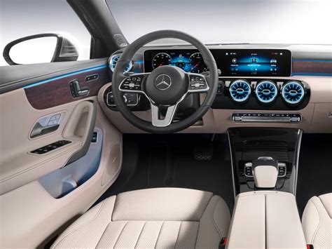 Mercedes Benz Classe A Sedan Listino Prezzi Scheda Tecnica Consumi E