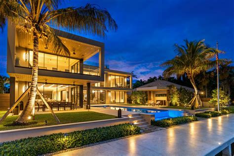 Hollywood Waterfront Mansion In Florida By In Site Design Group Llc