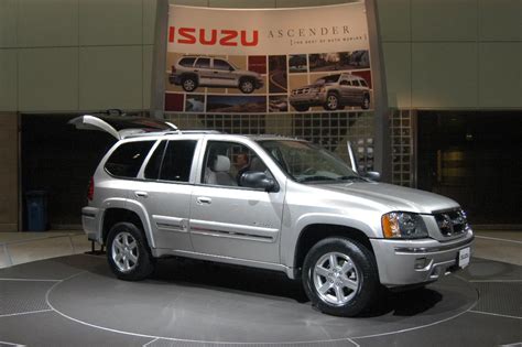 Isuzu Ascender - Information and photos - MOMENTcar