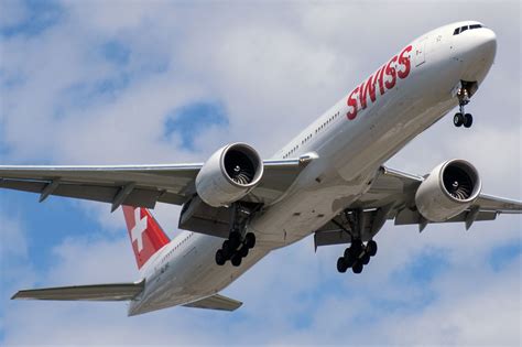 Swiss Arriving At Yul New York Night International Airlines