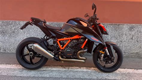 Ktm 1290 Super Duke R Youtube