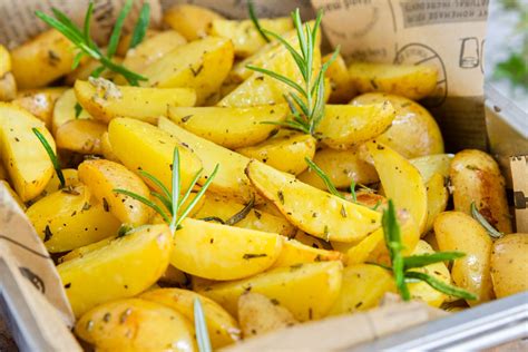 Schnelle Rosmarinkartoffeln Vom Blech Rezept Eat De