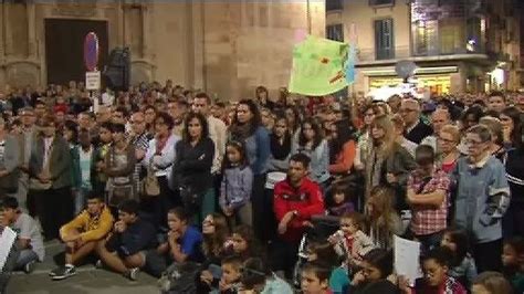 Los Vecinos De Tàrrega Se Concentran Para Condenar El Asesinato De Alba