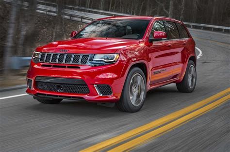 Hennessey Hpe1000 Jeep Trackhawk Launches Really Hard Sounds Vicious Autoevolution