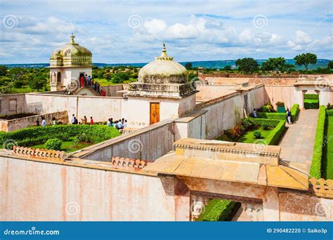 Maharani Shri Padmini Palace, Chittor Fort Stock Photo - Image of ...