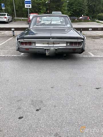 Chrysler New Yorker Town Sedan