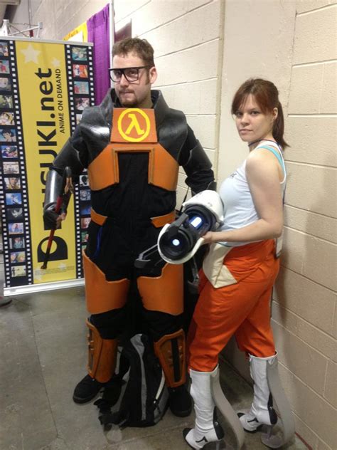 Best couple cosplay in my book : Portal