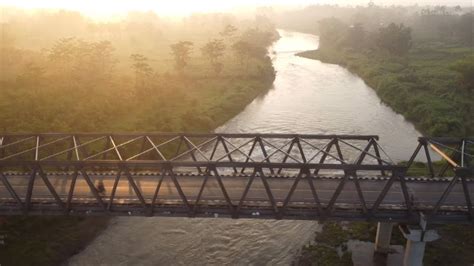 DRONE VIEW JEMBATAN NGUJANG 2 TULUNGAGUNG YouTube