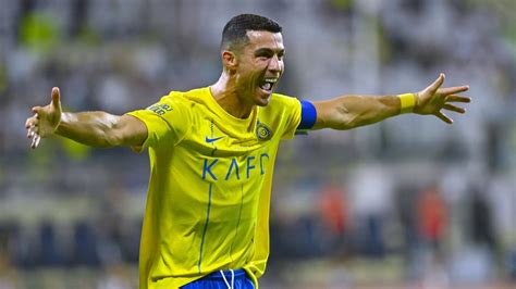 Ronaldo Ghi Hat Trick Thứ 64 Trong Sự Nghiệp Giúp Al Nassr Thắng 5 Sao