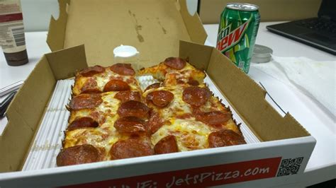 Jet's Pizza. Detroit style. : r/Pizza