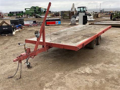 Small Utility Trailer - Smith Sales Co. Auctioneers