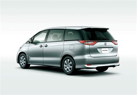 2016 Toyota Estima Facelift Rear Three Quarters Left Side Second Image