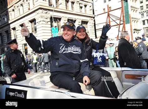 Yankees 2009 World Series Ticker Tape Parade Stock Photo - Alamy