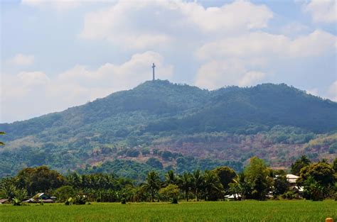 H E L L O ♥ K I M M Y : Exploring the History of Mt. Samat in Bataan