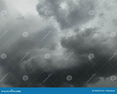 Nuvens De Tempestade Escura Belas Nuvens De Fundo Foto De Stock