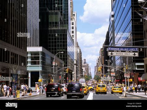 New York City Madison Avenue Centro Urbano De Manhattan Tráfico Y