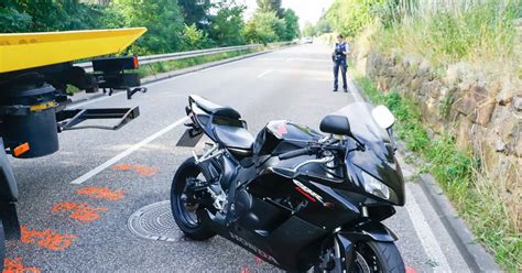 Tödlicher Unfall bei Calmbach 24 Jähriger Motorradfahrer stirbt