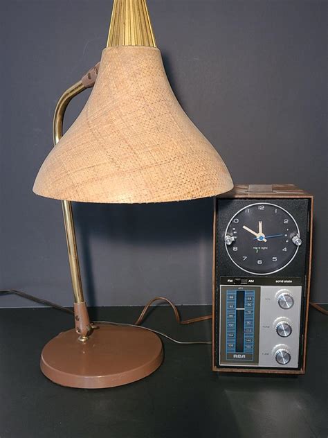 Lot 400 Mcm Desk Lamp And Rca Radioalarm Clock