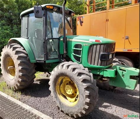 Trator Agrícola Marca John Deere Modelo 6110J 4X4 Ano 2014 em 779552