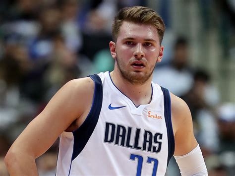 Mavericks Dominate Hornets 130 104 Behind Luka Doncic S Triple Double