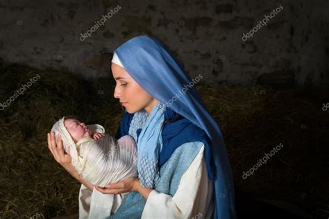 Virgin Mary Holding Baby Jesus Stock Photo Klanneke 122743654