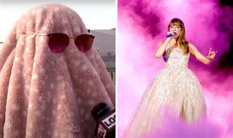 Taylor Swift Fan Wears Outrageous Disguise To Secretly Attend Gig And