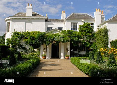 Pembroke lodge hi-res stock photography and images - Alamy