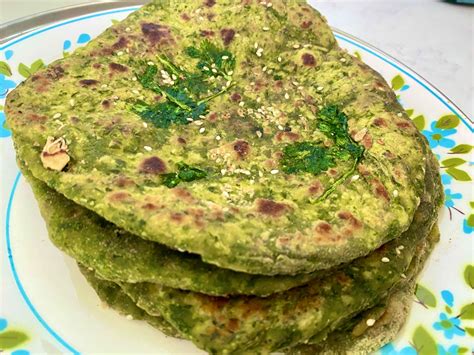 Spinach And Avocado Kulcha Sarchakra