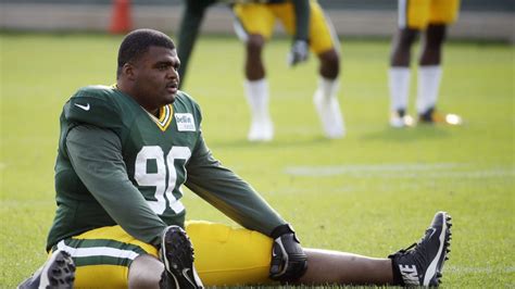 B.J. Raji down to his lowest weight since college