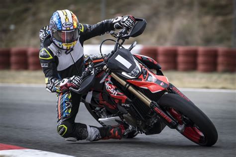 Hypermotard Mono First Ride Review Sportbikes Inc Magazine