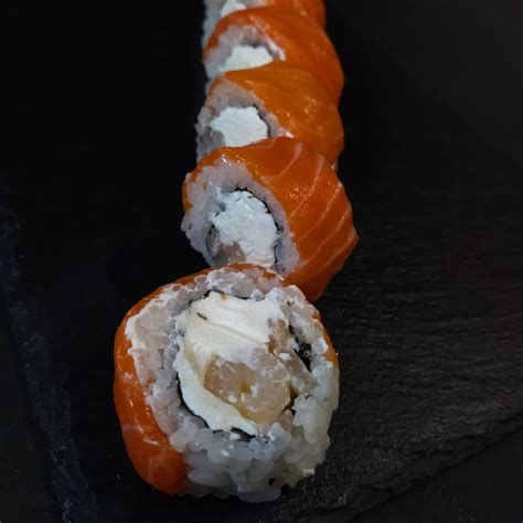 Суши, роллы и сеты, доставка Минск от Sushi Fresh