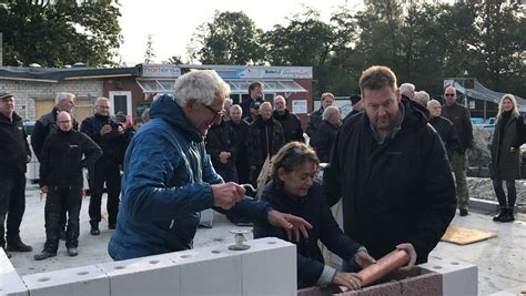 Nach Feuer in Freibad in Emden Zerstörtes Van Ameren Bad in Emden