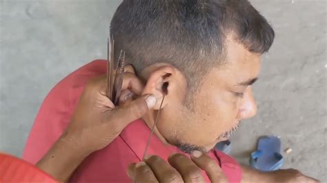 Most Satisfying Ear Cleaning By Road Side Ear Cleaner For Asim Barber