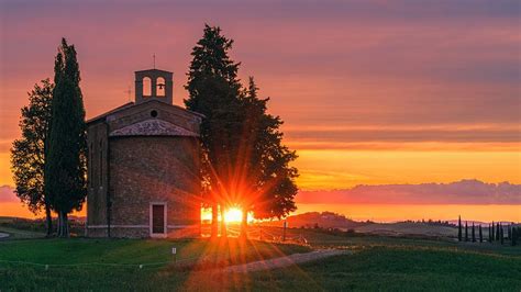 Zonsondergang Bij Cappella Della Madonna Di Vitaleta Van Henk Meijer