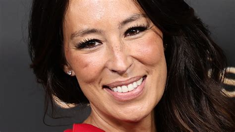 Heres How Joanna Gaines Turns Outdated Ceilings Into Showstopping