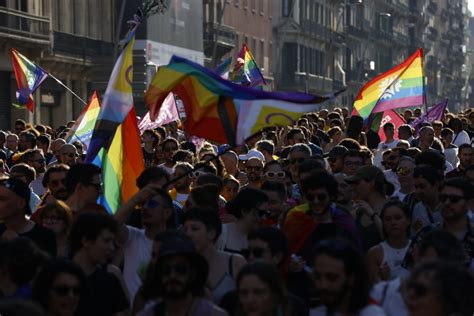 Fotos del desfile del Orgullo Lgtbi 2023 en Madrid Imágenes