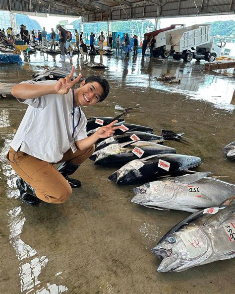 池田航さんのインスタグラム写真 池田航instagram「本日は和歌山県の勝浦漁港から 旅するエプロン をお届けしました🐟！ 生